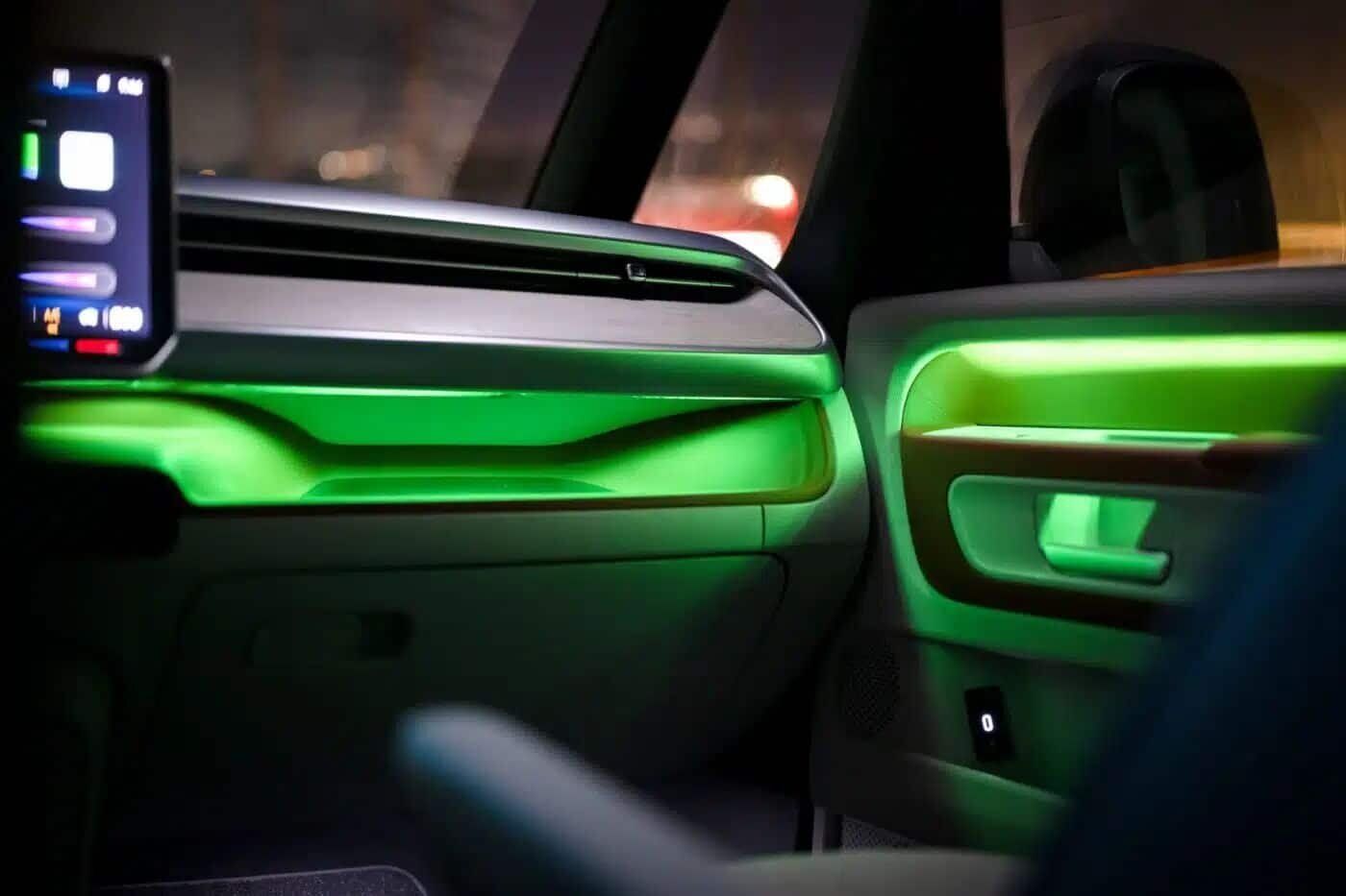 Vw Id Buzz Test 2025 Mit 7 Sitzen Und Als Gtx Wird Die Ikone Zum Familienhelden